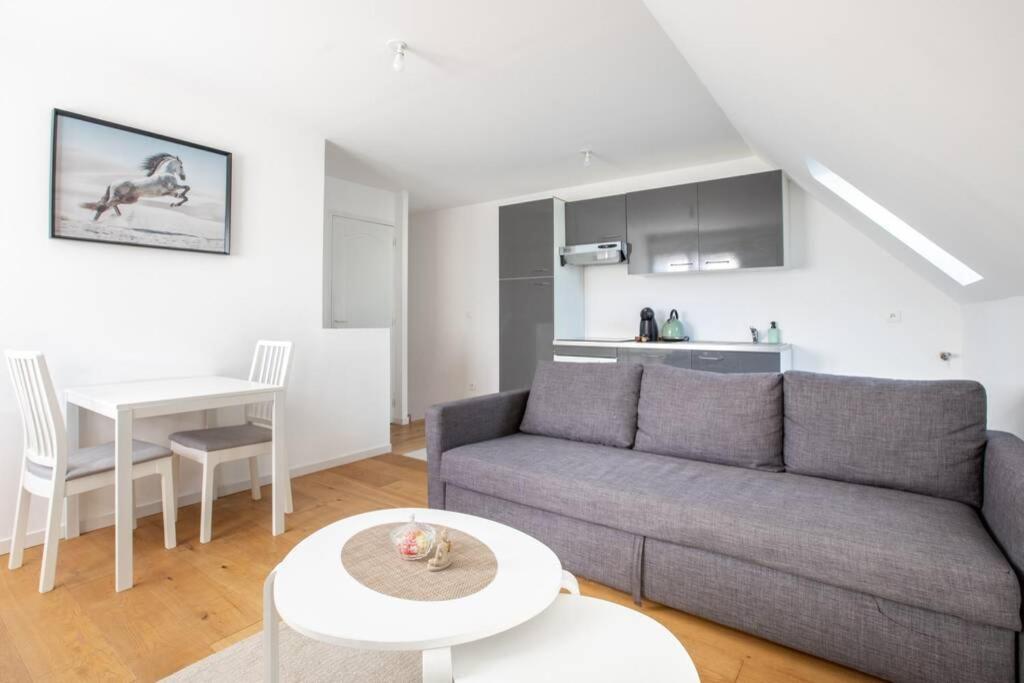 Grand Confort, Appartement Osny Екстер'єр фото